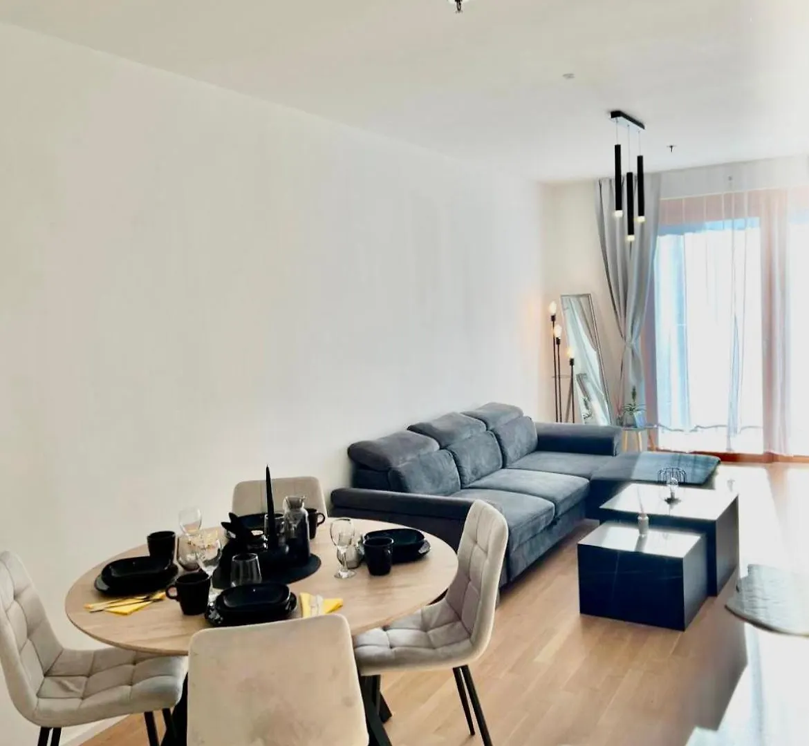 White Luxury Apartment فيينا النمسا